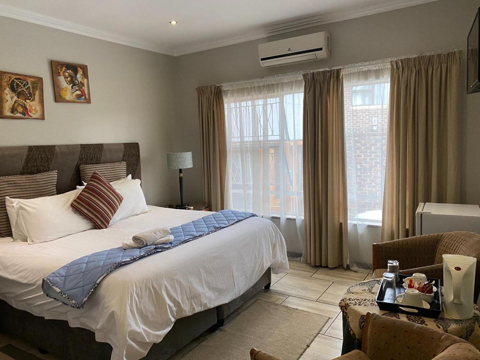 Africa Footprints Lodge Kempton Park Bilik gambar